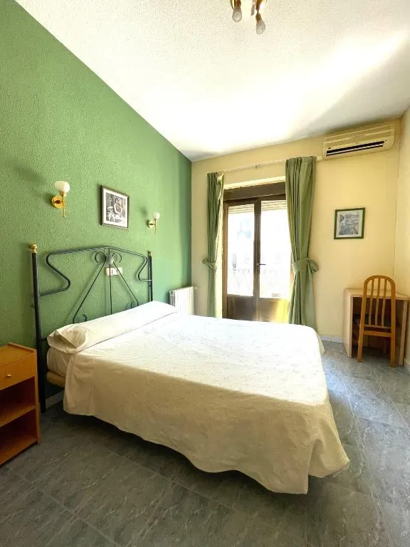 Double Room with Shared Bathroom