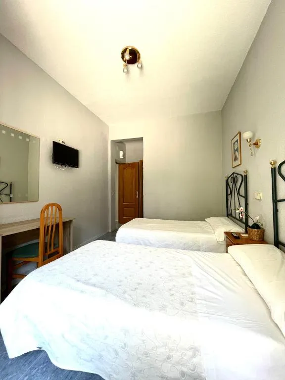 Twin Room with Private Bathroom