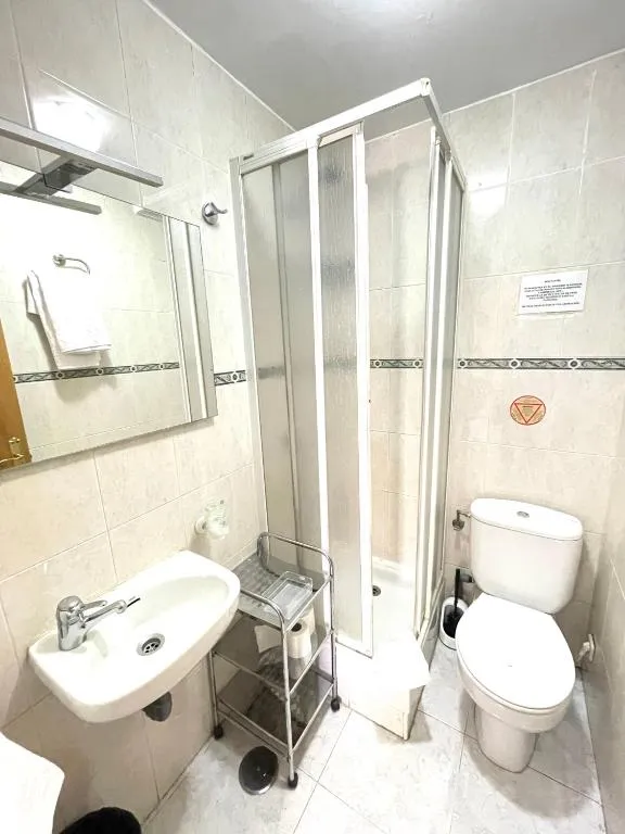 Twin Room with Private Bathroom