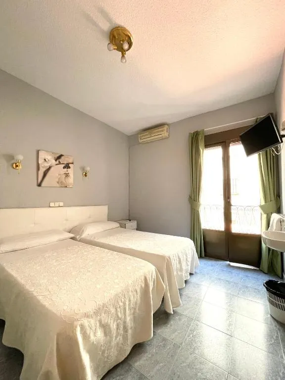 Twin Room with Shared Bathroom