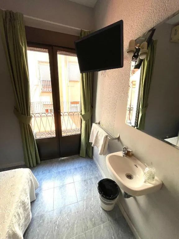 Twin Room with Shared Bathroom